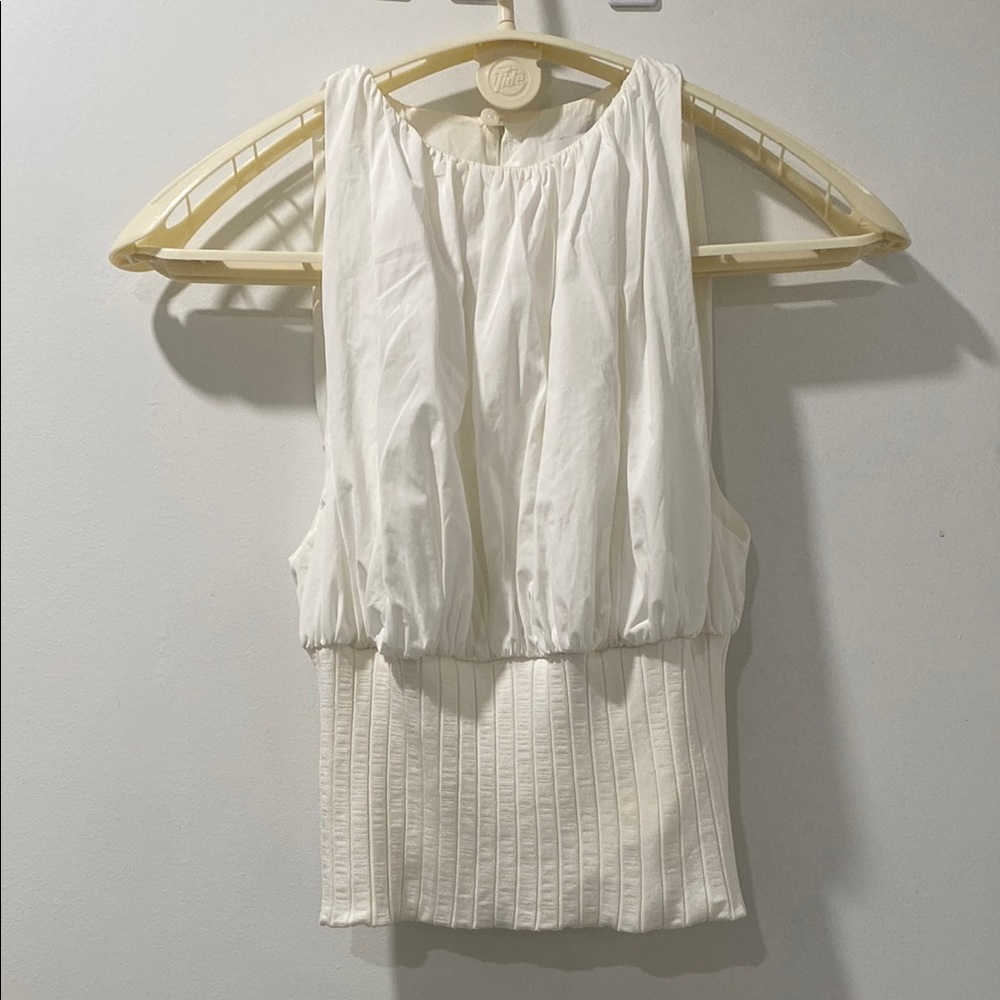 ESSE Chic White Sleeveless Blouse USED